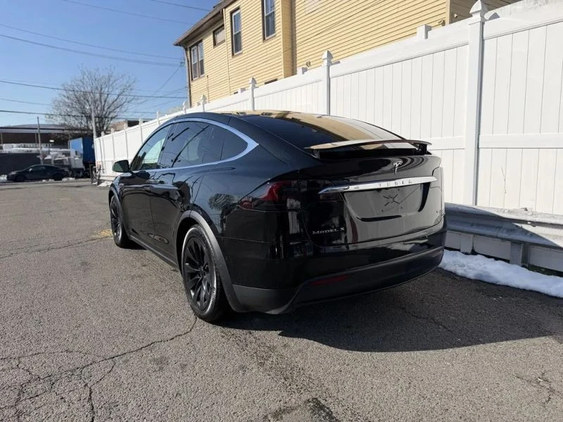 2016 Tesla Model X - Image 5 of 12