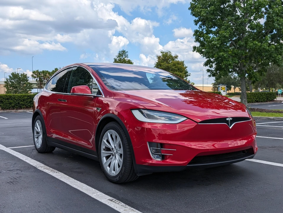 2016 Tesla Model X - Image 12 of 31