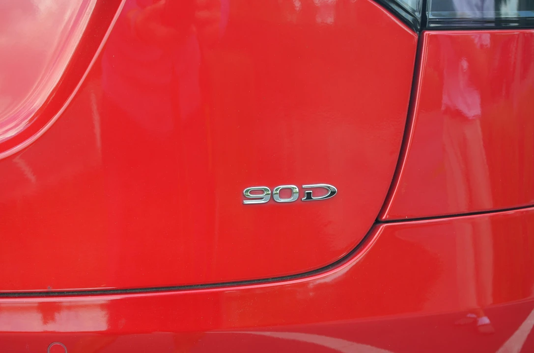 2016 Tesla Model X - Image 27 of 31