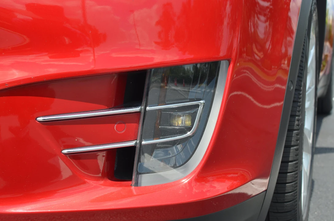 2016 Tesla Model X - Image 20 of 31