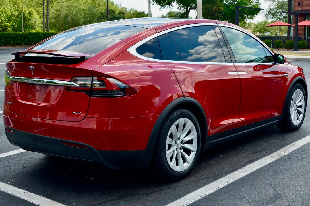 2016 Tesla Model X - Image 4 of 31