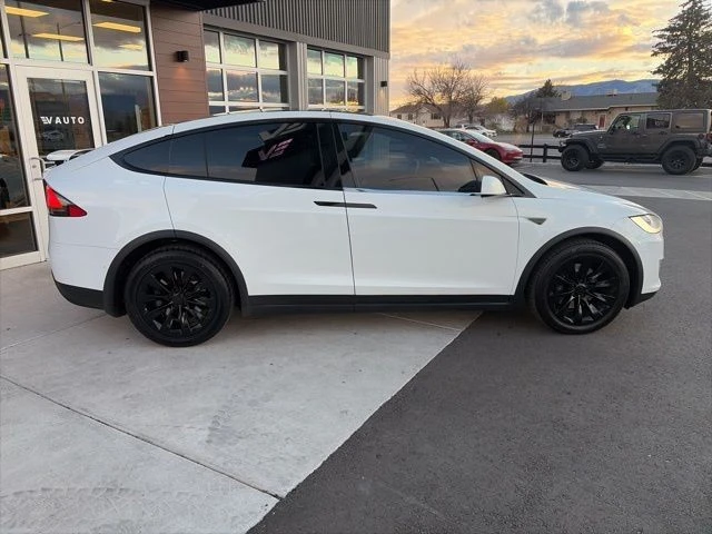 2016 Tesla Model X - Image 9 of 21