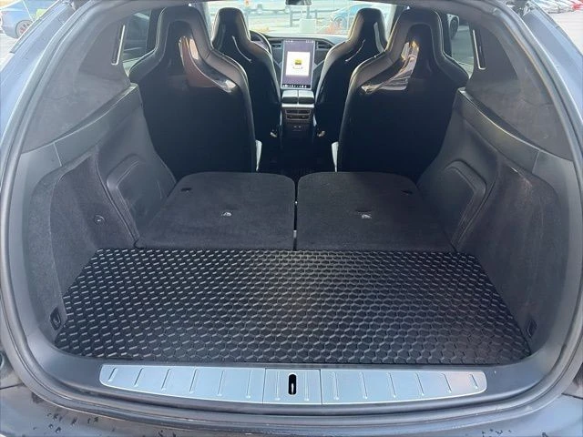 2016 Tesla Model X - Image 17 of 21