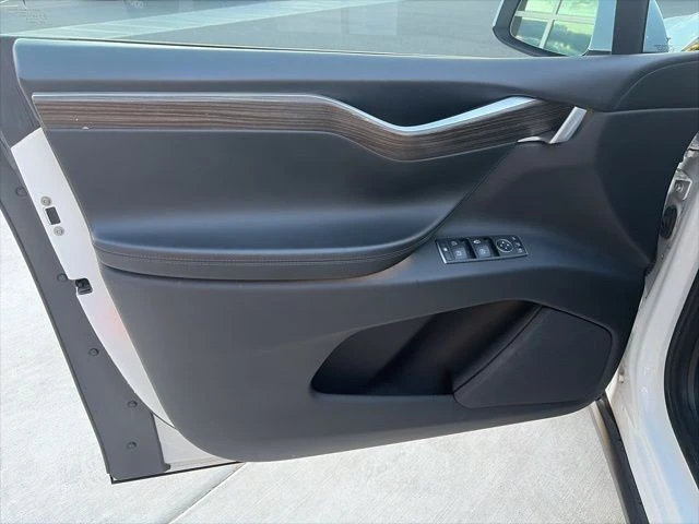 2016 Tesla Model X - Image 11 of 21