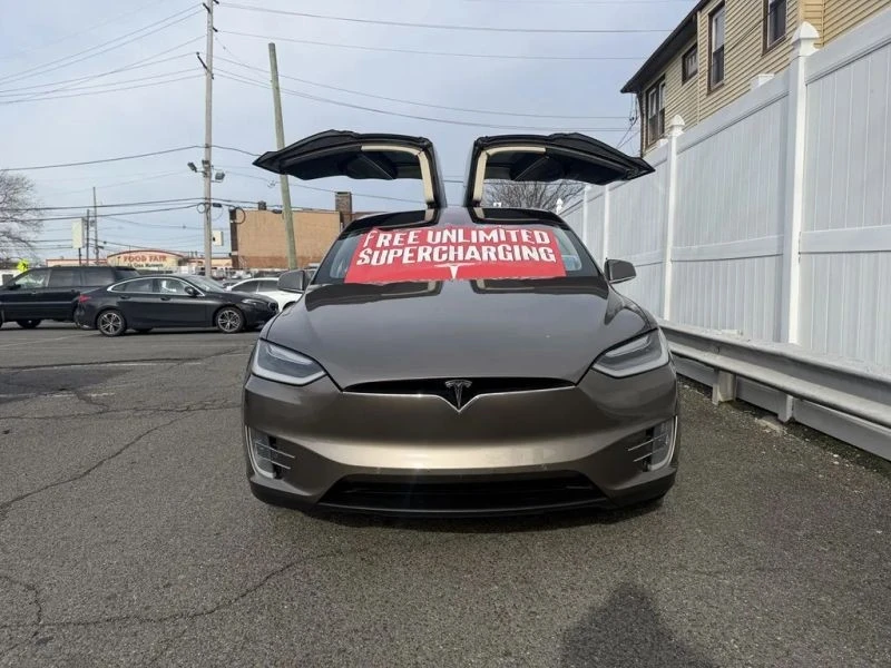 2016 Tesla Model X - Image 2 of 12