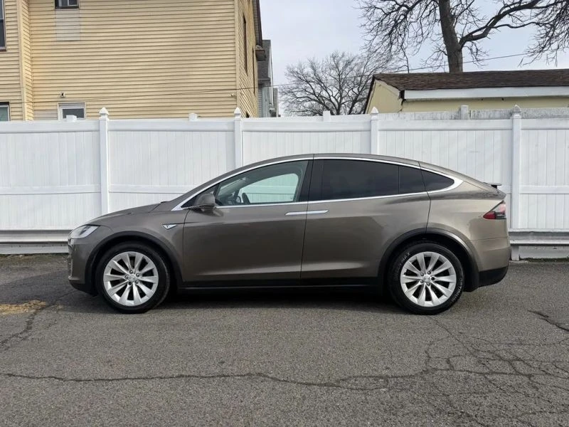 2016 Tesla Model X - Image 4 of 12