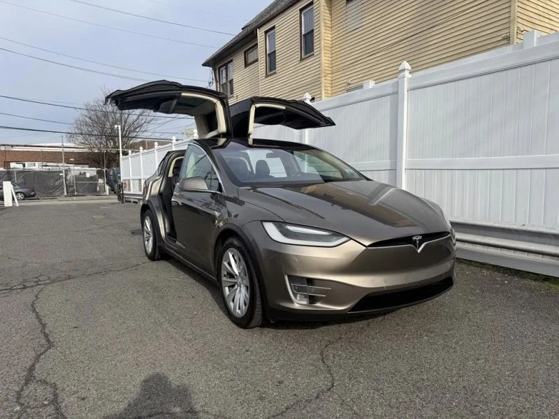 2016 Tesla Model X - Image 3 of 12