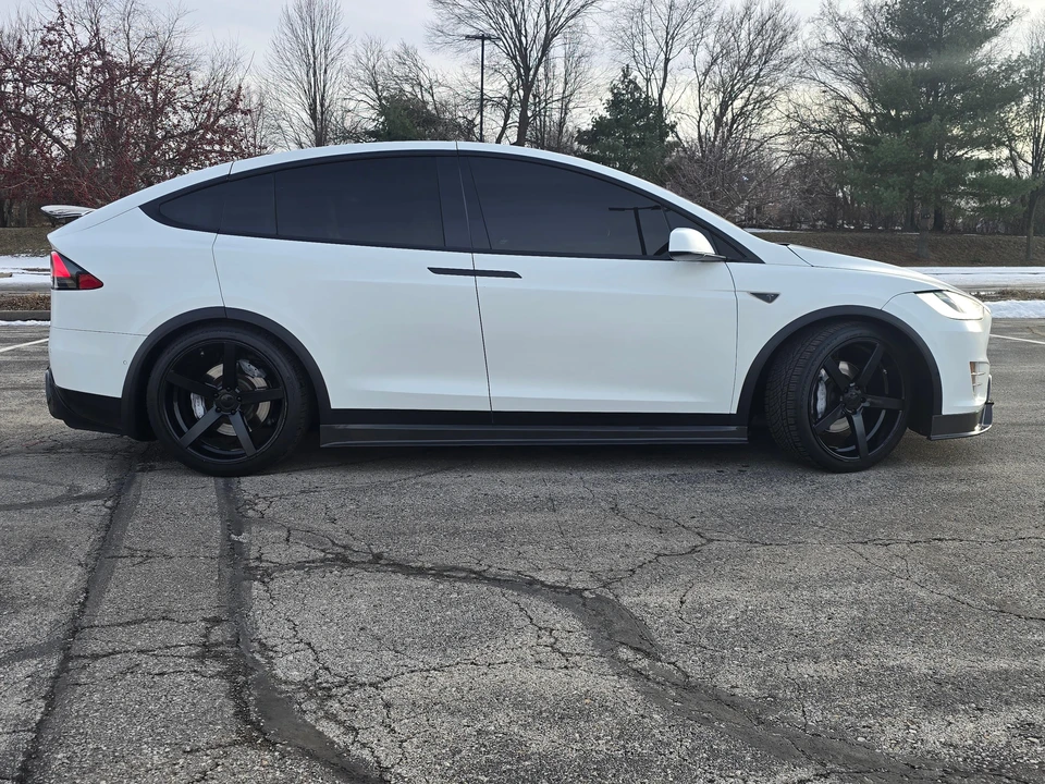 2016 Tesla Model X - Image 9 of 31