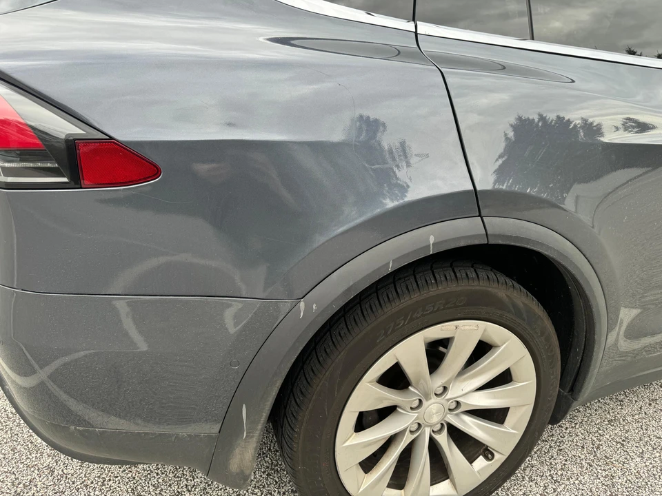 2016 Tesla Model X - Image 16 of 31