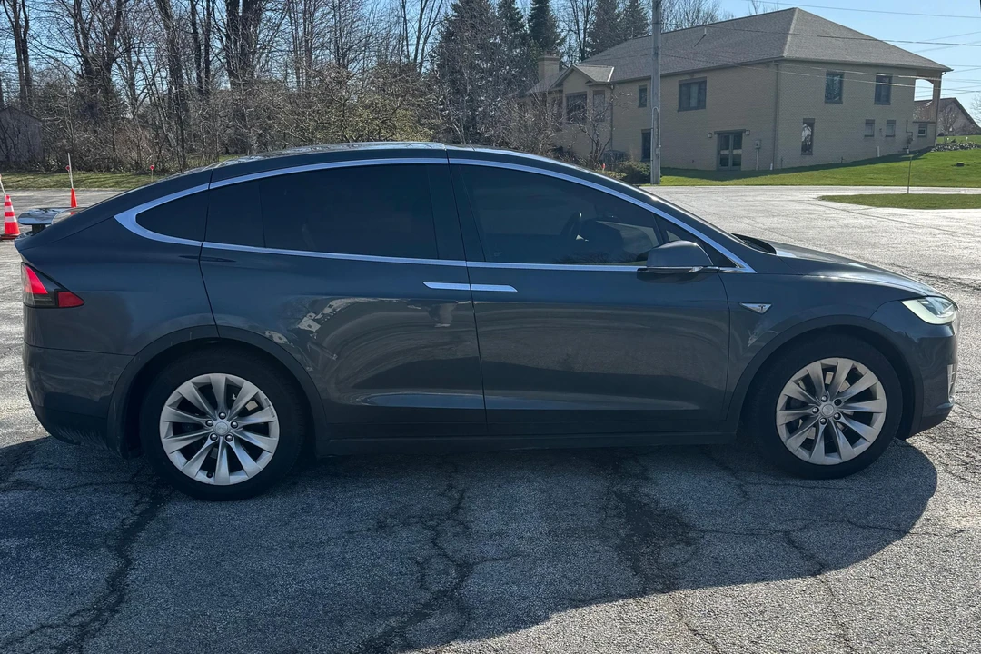 2016 Tesla Model X - Image 3 of 31