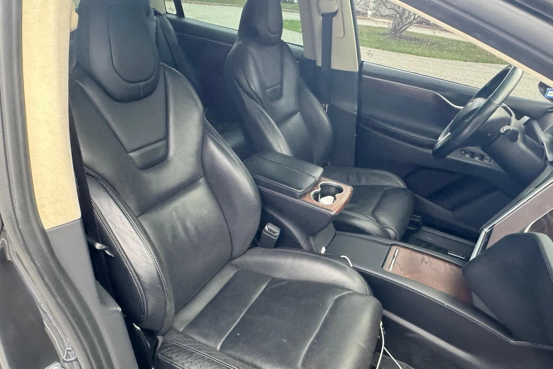 2016 Tesla Model X - Image 23 of 31