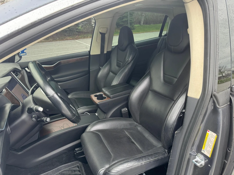 2016 Tesla Model X - Image 26 of 31