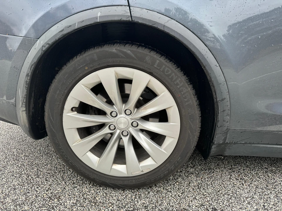 2016 Tesla Model X - Image 20 of 31