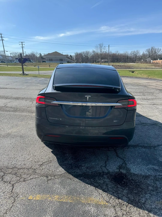 2016 Tesla Model X - Image 9 of 31