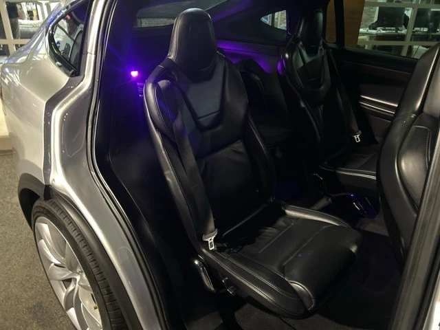 2016 Tesla Model X - Image 17 of 21