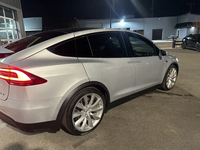 2016 Tesla Model X - Image 8 of 21