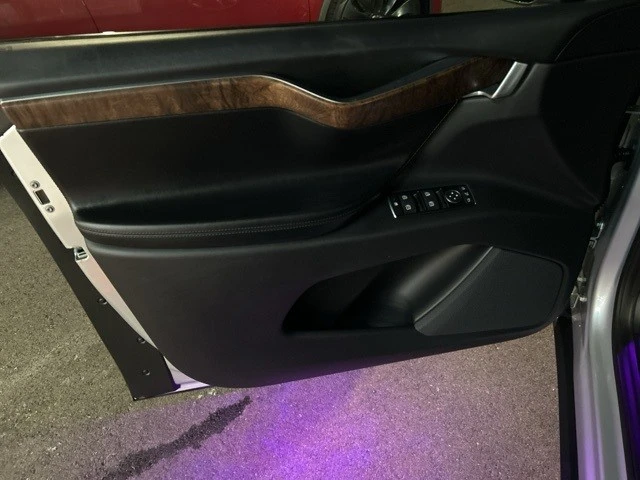 2016 Tesla Model X - Image 11 of 21