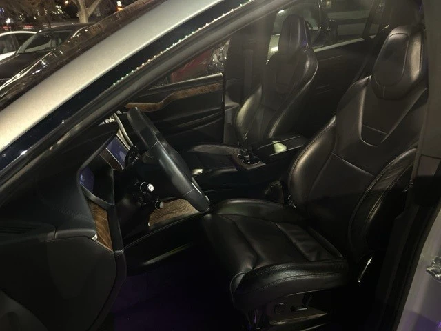 2016 Tesla Model X - Image 13 of 21