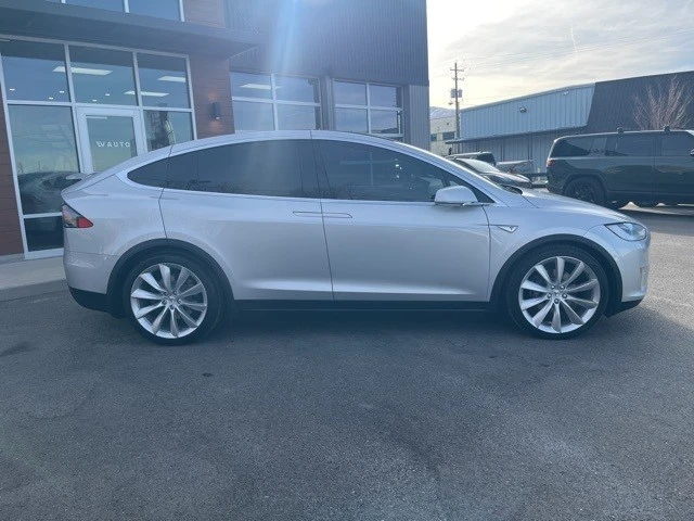 2016 Tesla Model X - Image 8 of 21