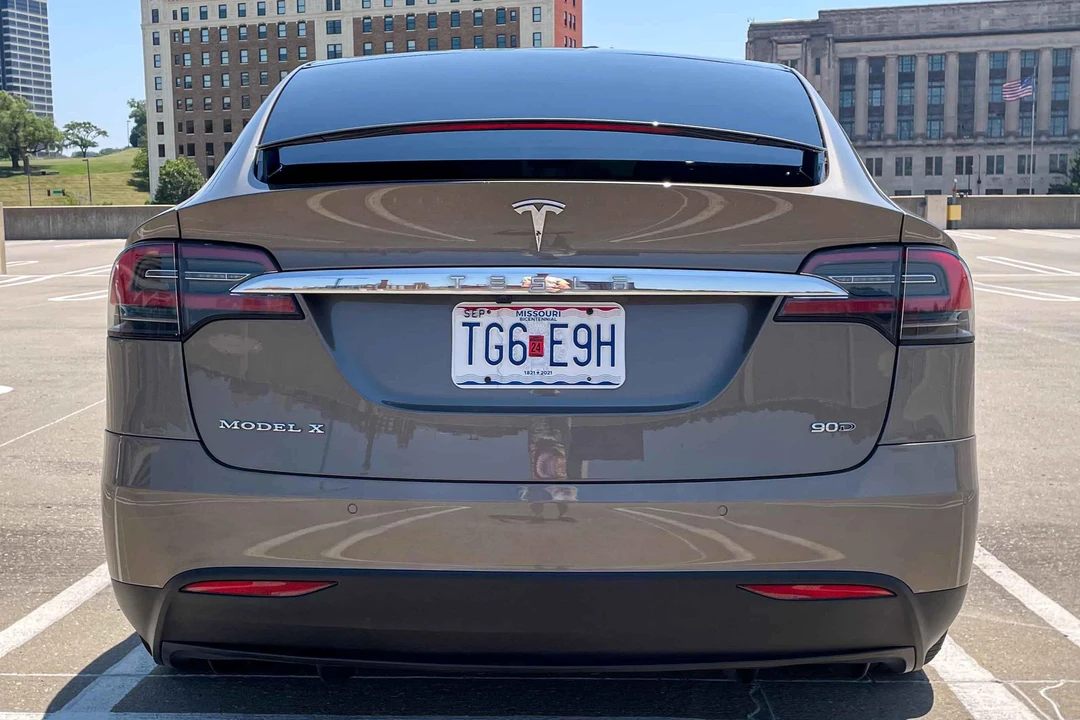 2016 Tesla Model X - Image 5 of 31