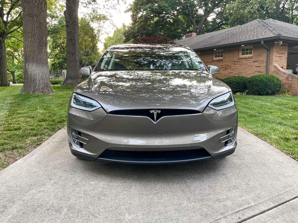 2016 Tesla Model X - Image 10 of 31