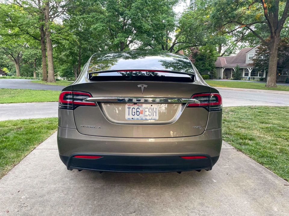 2016 Tesla Model X - Image 29 of 31