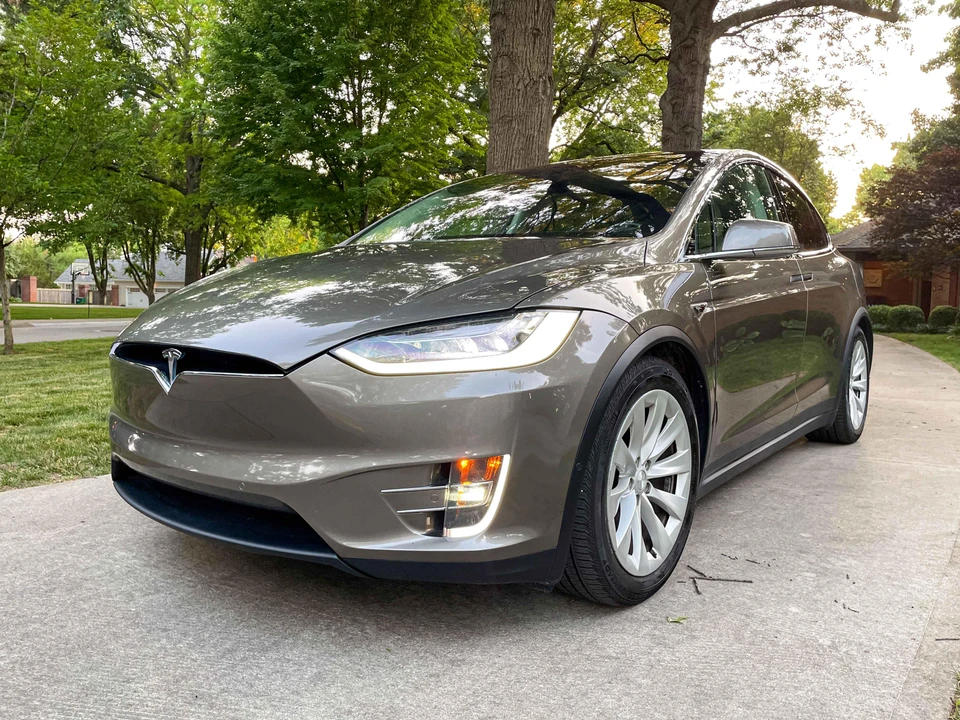 2016 Tesla Model X - Image 20 of 31