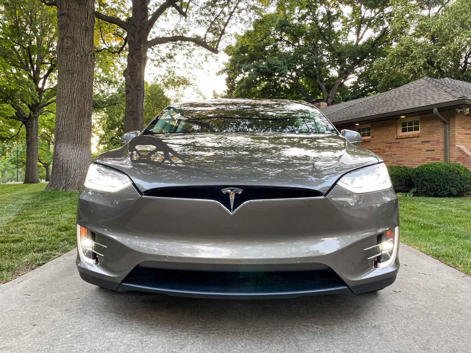 2016 Tesla Model X - Image 13 of 31