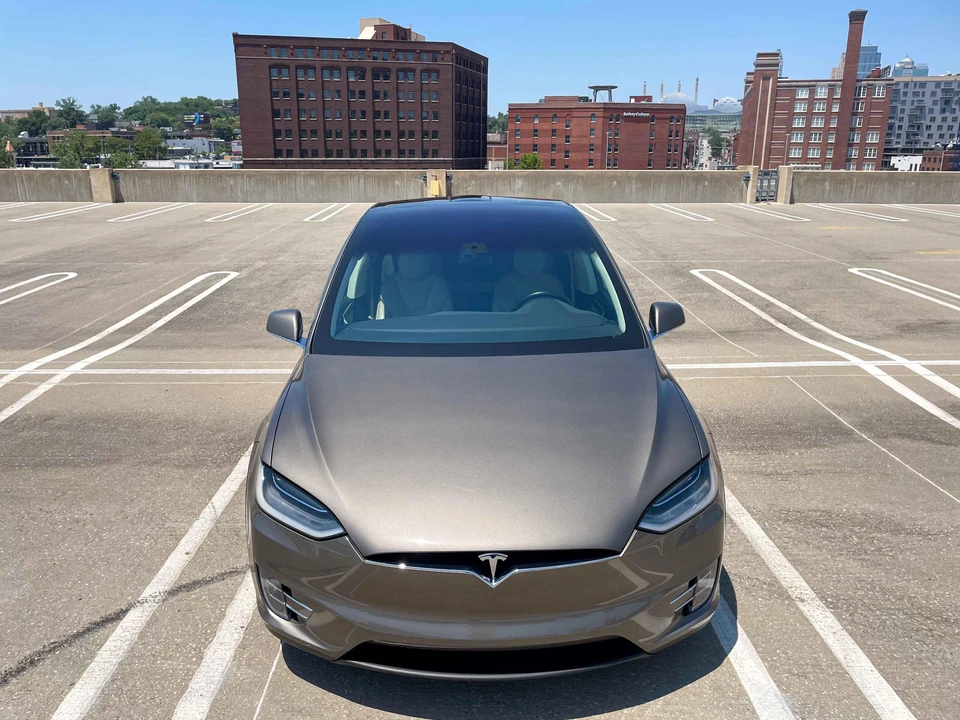 2016 Tesla Model X - Image 7 of 31