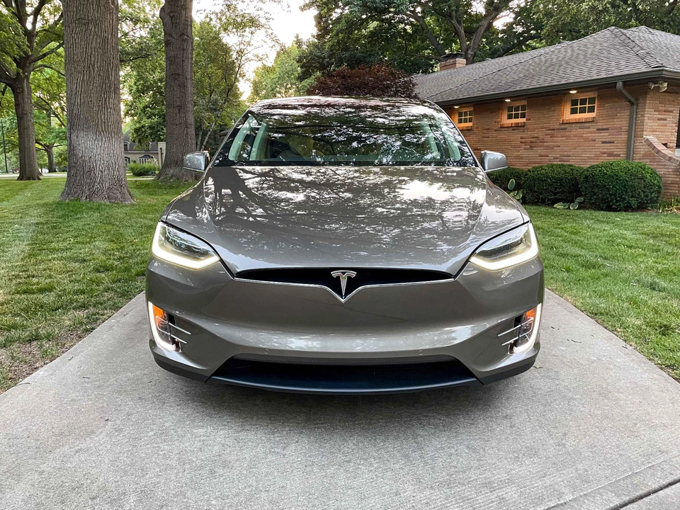 2016 Tesla Model X - Image 9 of 31