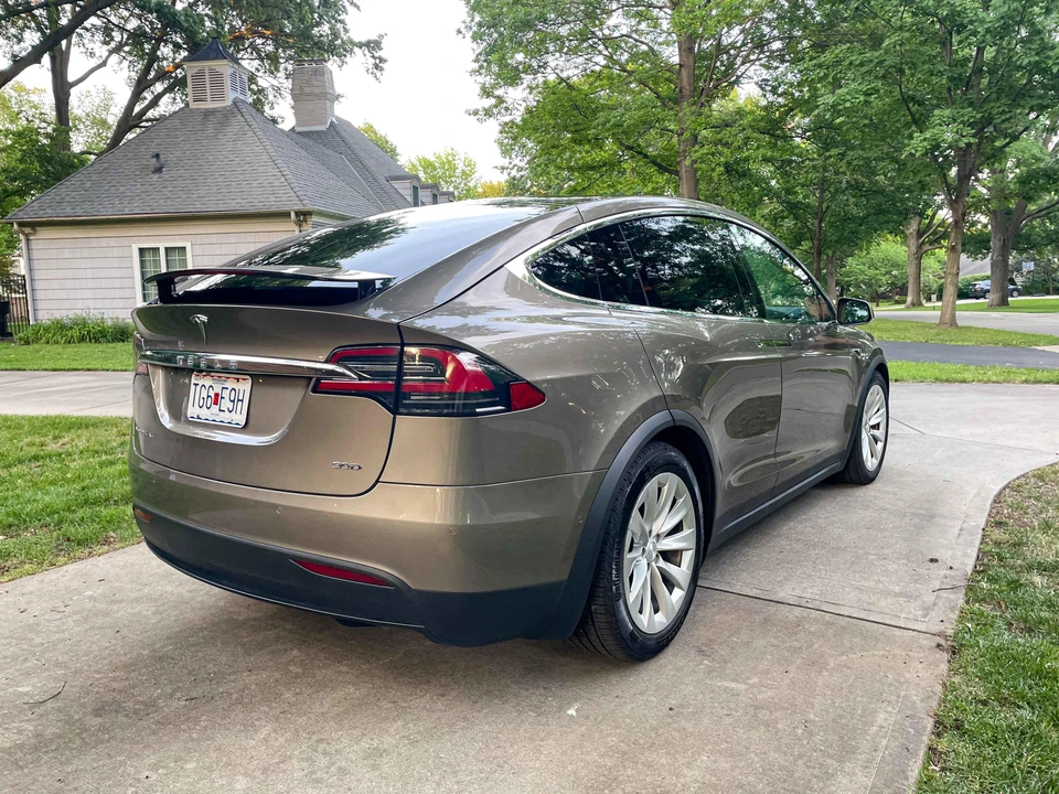 2016 Tesla Model X - Image 31 of 31