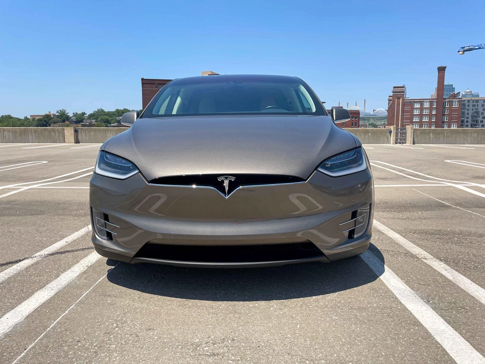 2016 Tesla Model X - Image 11 of 31