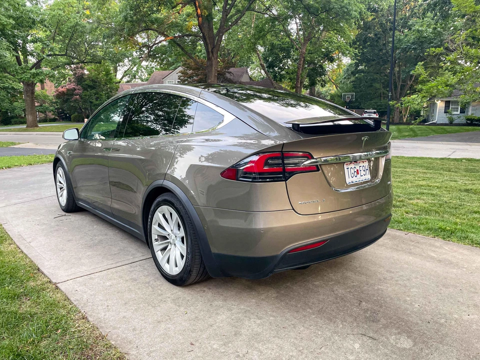 2016 Tesla Model X - Image 24 of 31