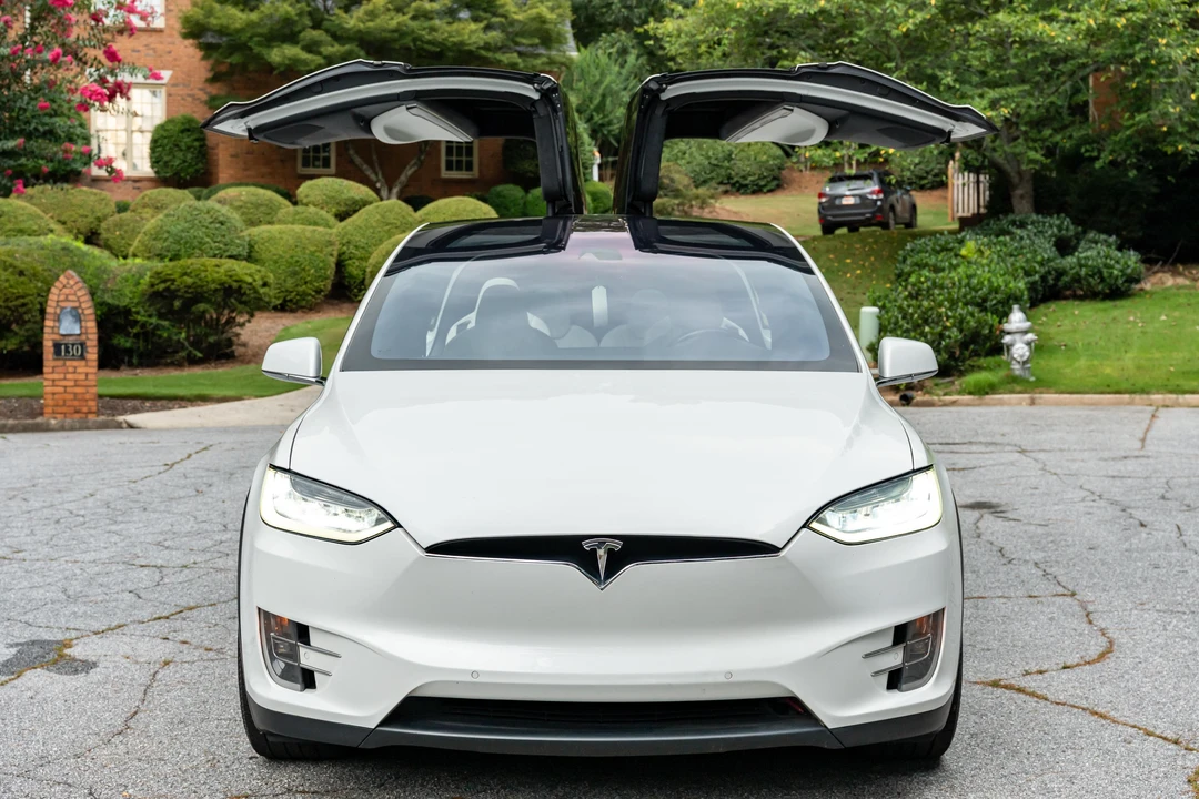 2016 Tesla Model X - Image 7 of 31