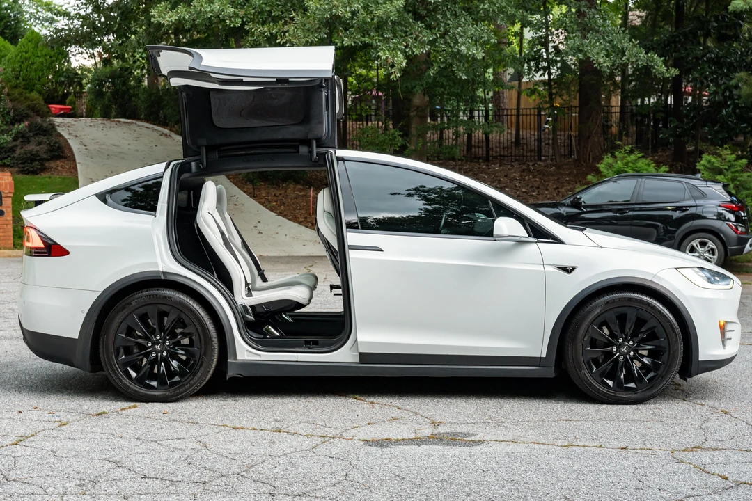 2016 Tesla Model X - Image 4 of 31
