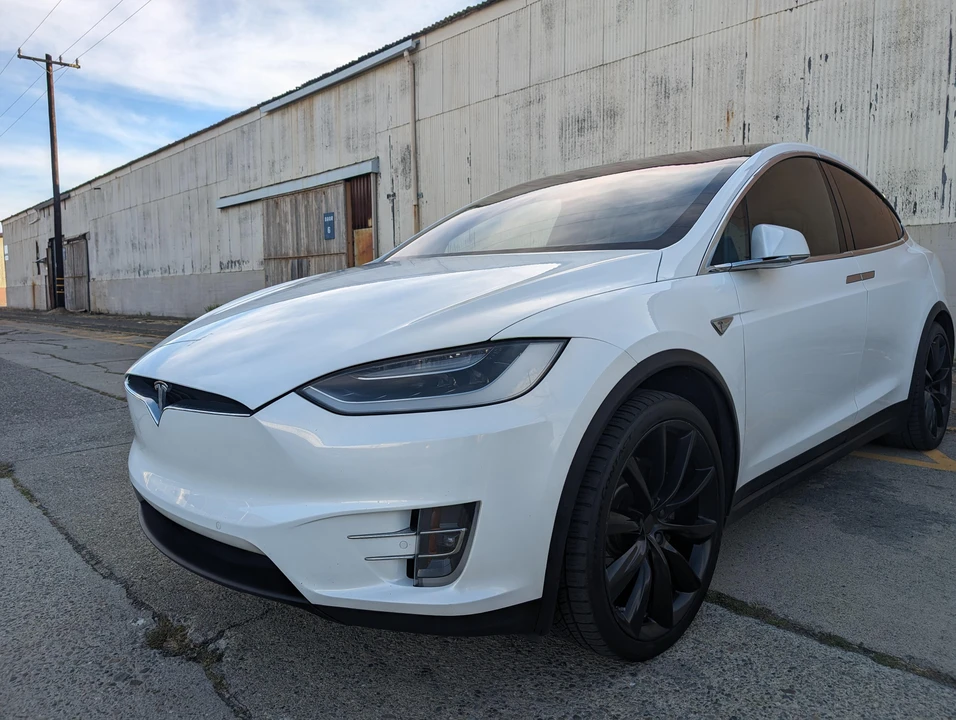 2016 Tesla Model X - Image 7 of 31