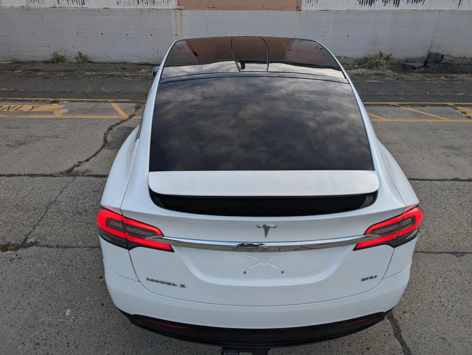 2016 Tesla Model X - Image 12 of 31