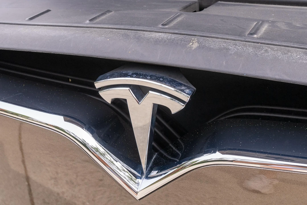 2016 Tesla Model X - Image 22 of 31