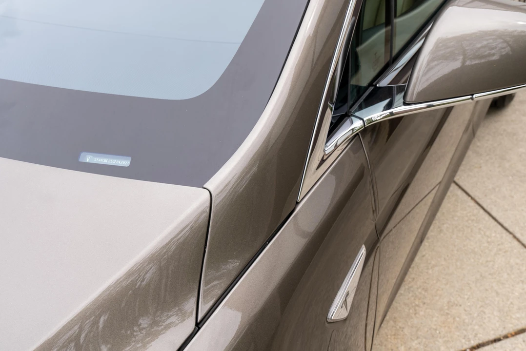 2016 Tesla Model X - Image 27 of 31