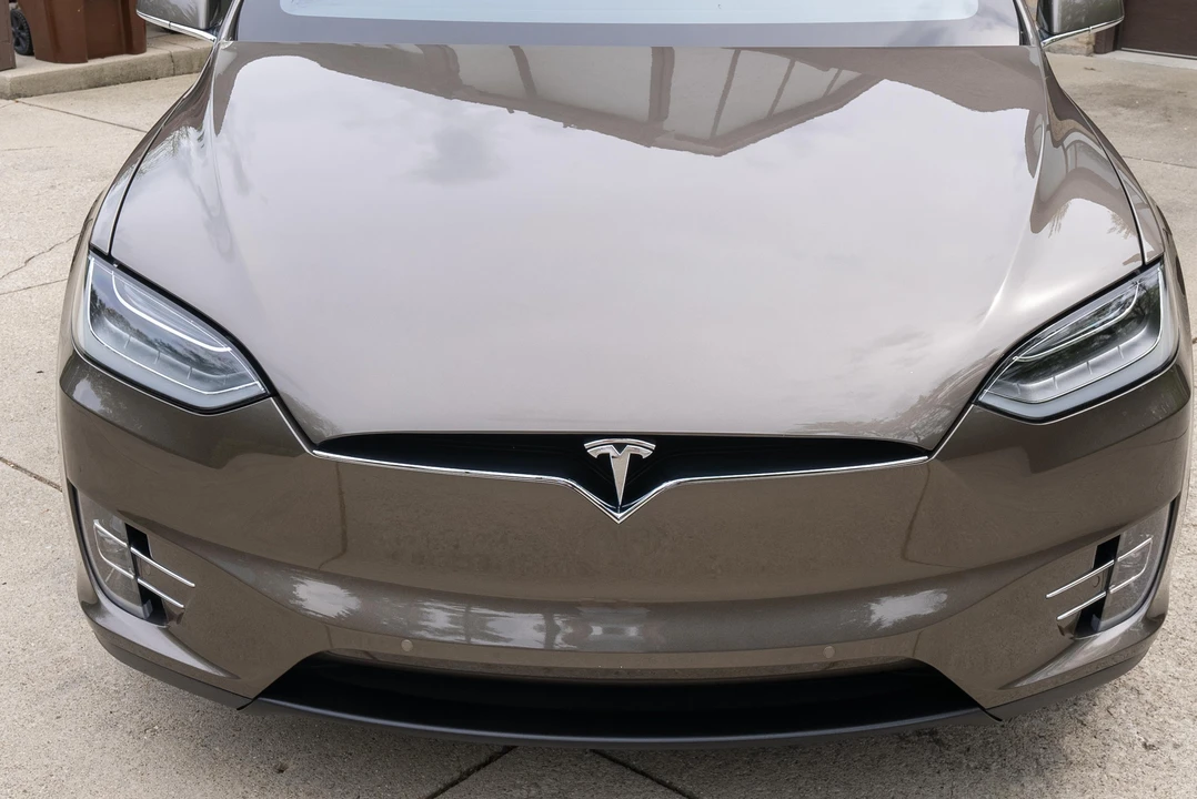 2016 Tesla Model X - Image 21 of 31