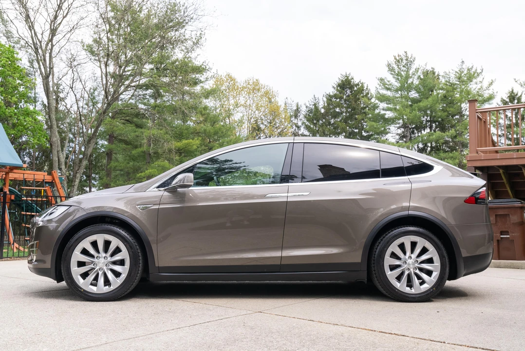 2016 Tesla Model X - Image 6 of 31