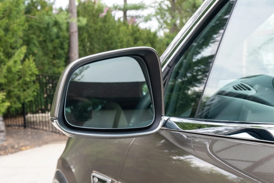 2016 Tesla Model X - Image 30 of 31