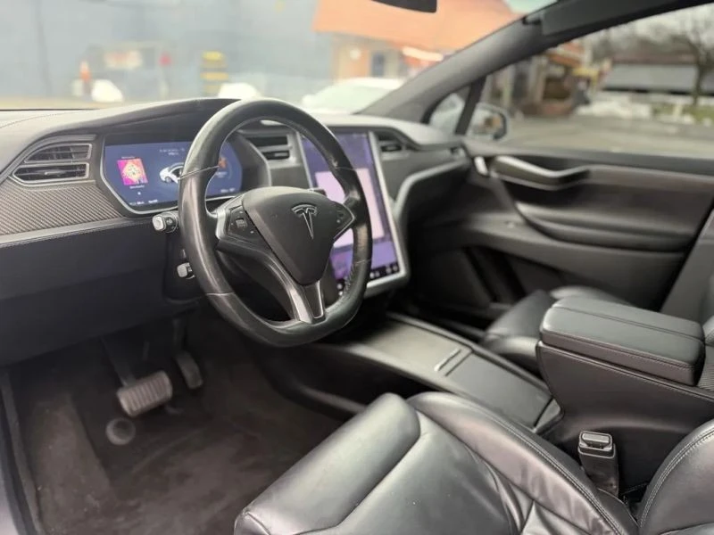 2016 Tesla Model X - Image 10 of 12