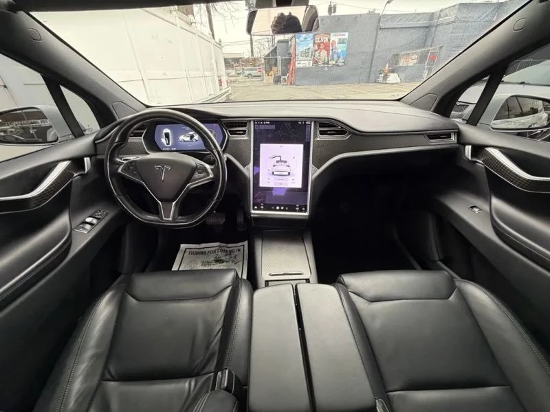 2016 Tesla Model X - Image 9 of 12
