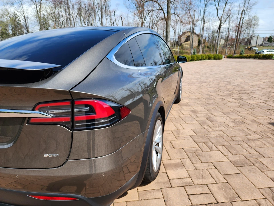 2016 Tesla Model X - Image 22 of 31