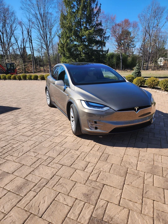 2016 Tesla Model X - Image 12 of 31