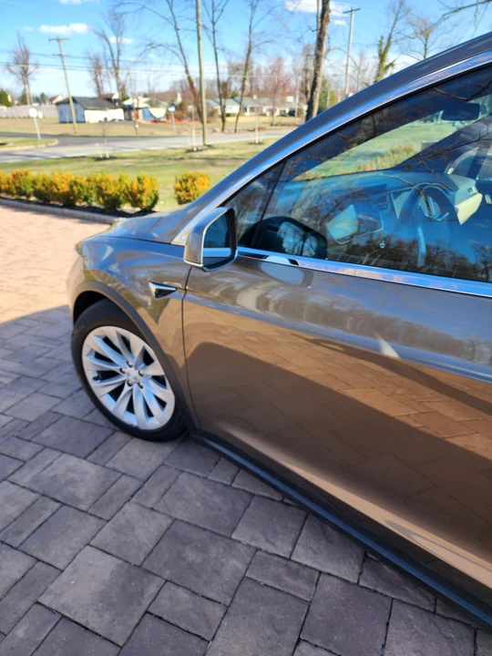 2016 Tesla Model X - Image 18 of 31