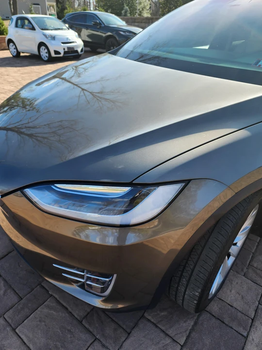 2016 Tesla Model X - Image 16 of 31