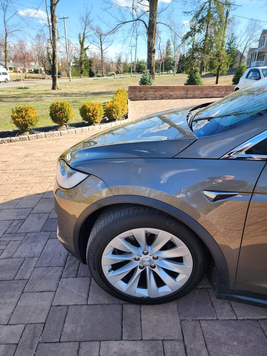 2016 Tesla Model X - Image 17 of 31