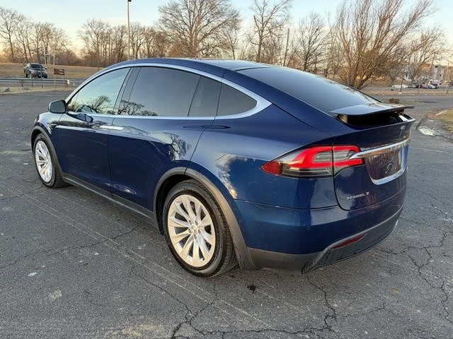 2016 Tesla Model X - Image 5 of 12
